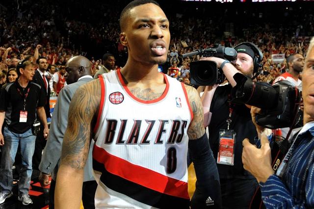 一夜NBA3大消息！姚明恩师逝世，库里牵手李宁，文班将签超级合同